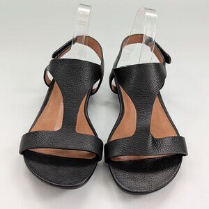 Gentle Souls By Kenneth Cole Lark T-Strap Sandals Size 10 Black